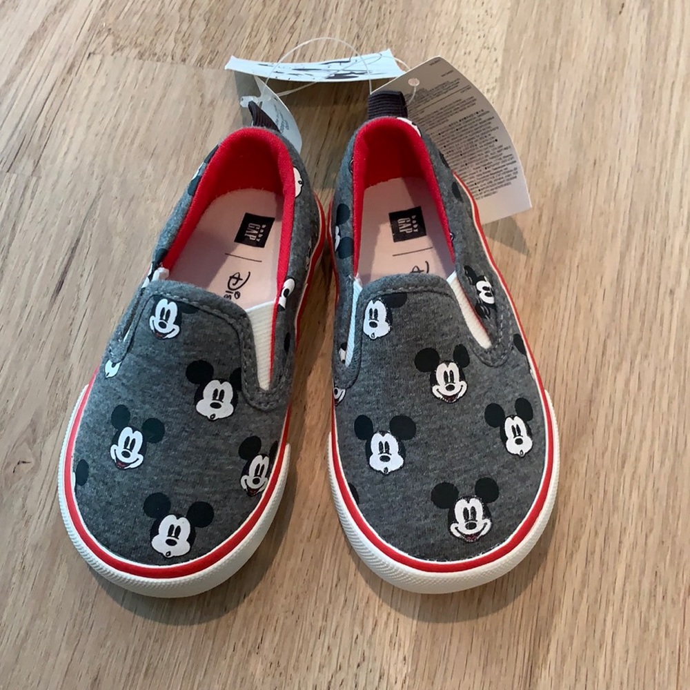 Gap x Disney baby Mickey Mouse slip on sz 5